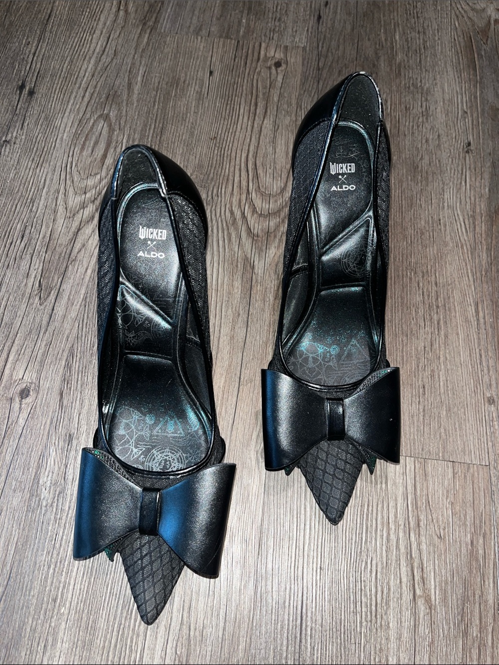 ALDO X WICKED Black Pointed Bow Flats
